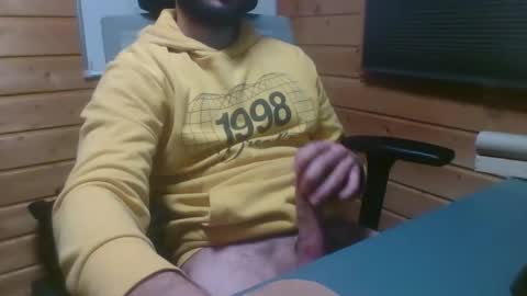 Snapshot of thx_4some_sharing chatting on 22, 11, 2025 toobigcockforonegirl online show from 22, 11, 2025