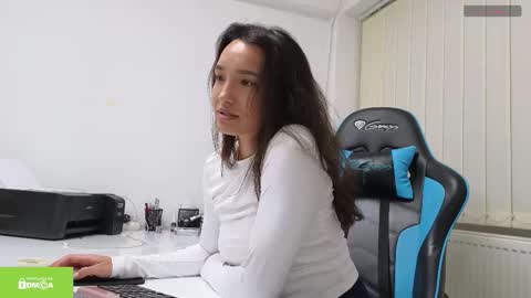 tia_j online show from 3, 2, 2026