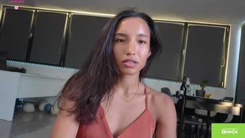 tia_j online show from 9, 5, 2026
