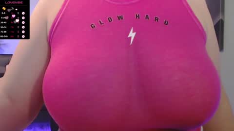 Tia Bella online show from 6, 3, 2025