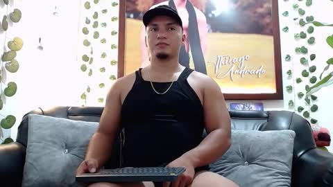 Snapshot of tiago__andrade chatting on 8, 10, 2025 tiago andrade online show from 8, 10, 2025