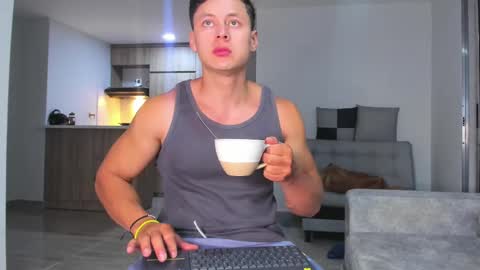 santiago online show from 25, 9, 2025