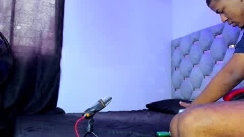 Snapshot of tiago_xxx_ chatting on 30, 9, 2025 tiago_xxx_ online show from 30, 9, 2025