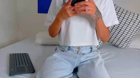 Snapshot of tiana_cinnamon chatting on 12, 9, 2025 TIANA  online show from 12, 9, 2025