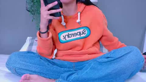 Snapshot of tiana_cinnamon chatting on 18, 9, 2025 TIANA  online show from 18, 9, 2025