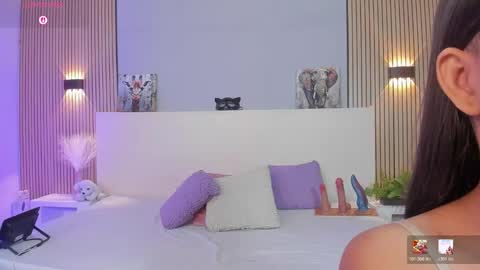 tianaglow4 online show from 10, 3, 2026