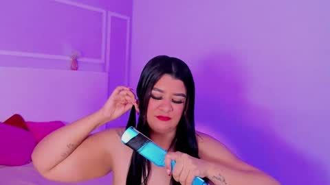 tiannagloww online show from 1, 2, 2026