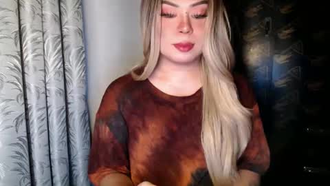 arianna tiara online show from 18, 12, 2025