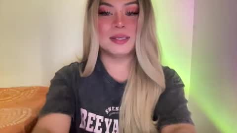 arianna tiara online show from 6, 1, 2026