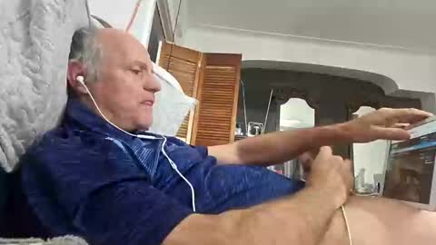 Snapshot of tibennn74999 chatting on 29, 12, 2024 tibennn74999 online show from 29, 12, 2024