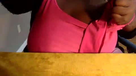 Snapshot of tierrahenri chatting on 19, 2, 2025 Tierra Henri online show from 19, 2, 2025