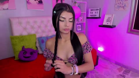 Snapshot of tifanny__thomson chatting on 5, 12, 2024 Tiff online show from 5, 12, 2024
