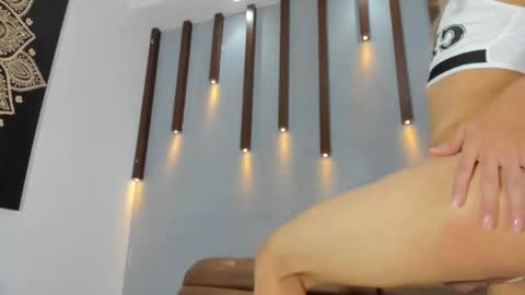 Snapshot of tifanny_doll01 chatting on 1, 11, 2025 tifanny_doll01 online show from 1, 11, 2025