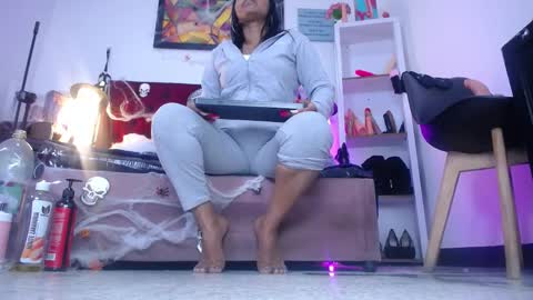 Snapshot of tifanny_nails chatting on 21, 10, 2025 Tifanny Nails  online show from 21, 10, 2025