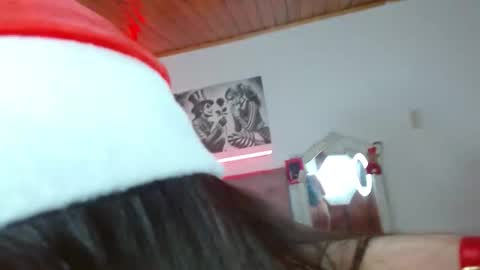 Snapshot of tifanny_squirt chatting on 23, 12, 2025 Tifanny online show from 23, 12, 2025