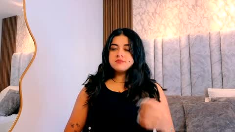 Snapshot of tifany__ross chatting on 2, 4, 2026 Tiff3 online show from 2, 4, 2026