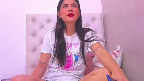 Snapshot of tifany_chill chatting on 4, 12, 2024 online show from 4, 12, 2024