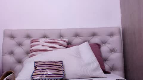 Snapshot of tifany_chill chatting on 18, 12, 2024 online show from 18, 12, 2024