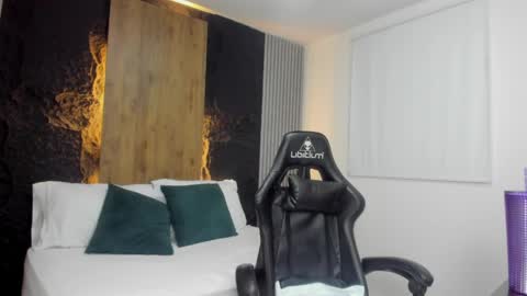 T I F F A N N Y online show from 11, 4, 2026