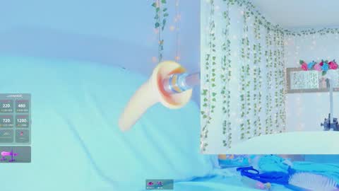 Snapshot of tiffanny_love__ chatting on 4, 11, 2025 Tiffanny online show from 4, 11, 2025