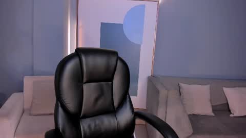 Tiffanny Sins online show from 23, 6, 2026