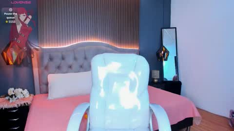 Snapshot of tiffany__charm_ chatting on 28, 10, 2025 tiffany__charm_ online show from 28, 10, 2025