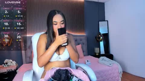 Snapshot of tiffany__charm_ chatting on 18, 11, 2025 tiffany__charm_ online show from 18, 11, 2025