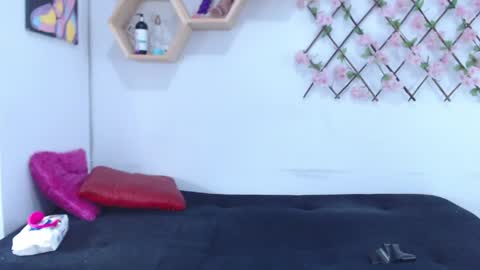 Tiffany online show from 30, 4, 2026
