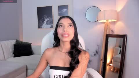 tiffany_low online show from 2, 4, 2026