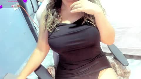 tiffany theressa online show from 10, 9, 2025