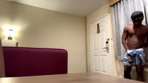 tiffanyandnato online show from 15, 11, 2025