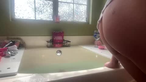 Snapshot of tiffanydove chatting on 7, 3, 2025 Tiffany Dove online show from 7, 3, 2025