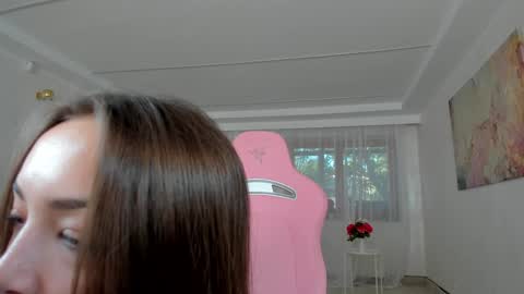 Tiffany Houston online show from 22, 9, 2025