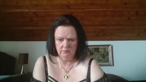 Snapshot of tiffanymature chatting on 2, 10, 2025 TiffanyMature online show from 2, 10, 2025