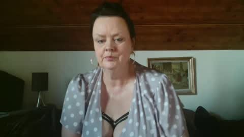 Snapshot of tiffanymature chatting on 3, 10, 2025 TiffanyMature online show from 3, 10, 2025