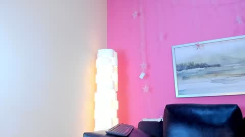 Stefany Suarez online show from 28, 1, 2025