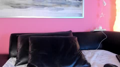 Stefany Suarez online show from 8, 10, 2025