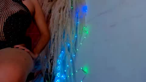 Snapshot of tiffanyy_deluxe chatting on 16, 12, 2025 tiffanyy_deluxe online show from 16, 12, 2025