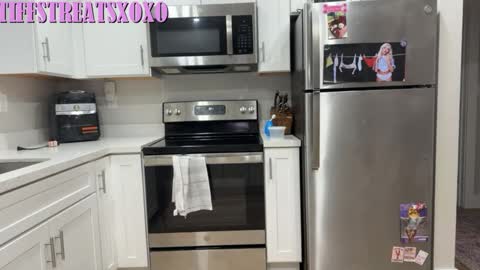 Tiffstreatsxoxo online show from 30, 3, 2026