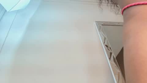 Snapshot of tiifany_baker chatting on 25, 9, 2025 T I F F A N Y online show from 25, 9, 2025