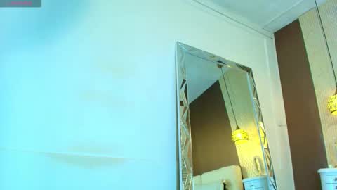 Snapshot of tiifany_baker chatting on 8, 10, 2025 T I F F A N Y online show from 8, 10, 2025