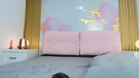 Snapshot of tiifany_baker chatting on 27, 10, 2025 T I F F A N Y online show from 27, 10, 2025