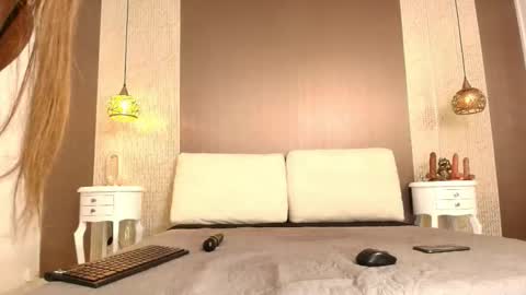 Snapshot of tiifany_baker chatting on 5, 1, 2026 T I F F A N Y online show from 5, 1, 2026