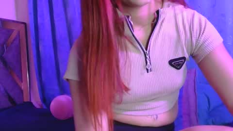 Snapshot of tiiny_emiily chatting on 3, 6, 2026 TIINY Special show when it reaches 10000 flowers online show from 3, 6, 2026