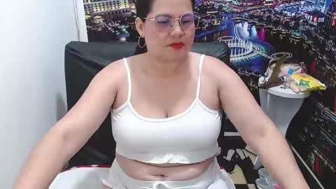 Snapshot of tila_nastyy chatting on 28, 2, 2026 Tila online show from 28, 2, 2026