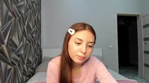 tillly_18 online show from 10, 6, 2026