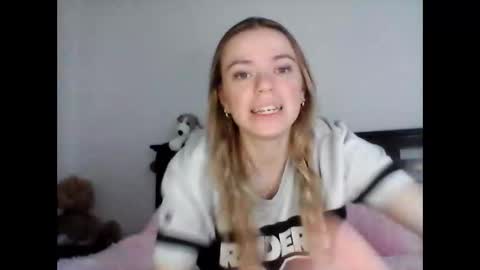 Tily Love online show from 15, 5, 2026