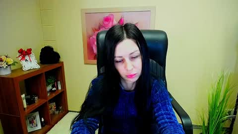 Luisa online show from 12, 12, 2024