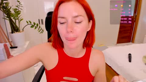 Snapshot of timissi chatting on 25, 1, 2025 Timis but I prefer you whisper to my ear my girl online show from 25, 1, 2025