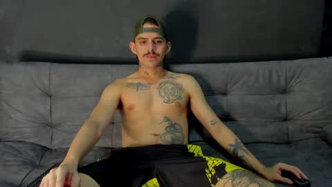 wanna play bareback uncut colombian couple new twink bbk online show from 31, 3, 2026